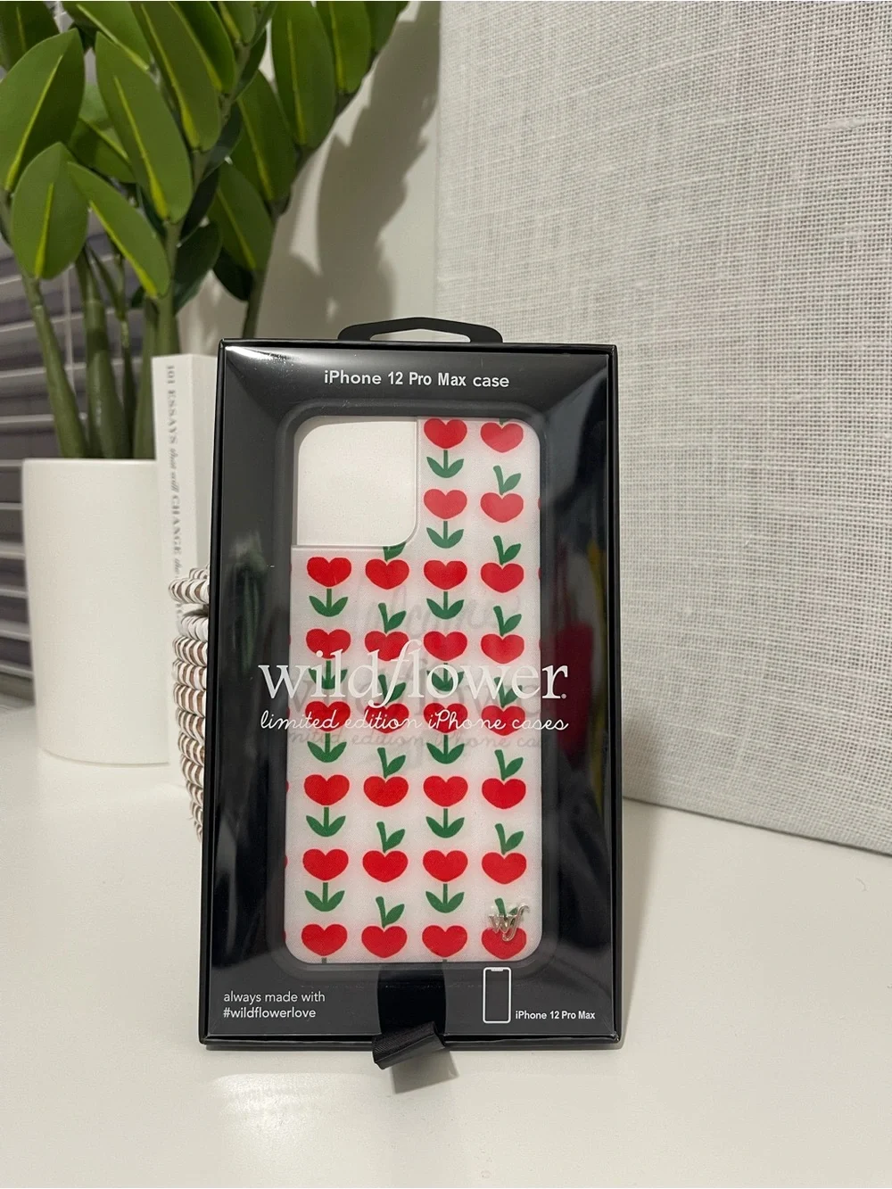 nwt WILDFLOWERS tulip flower heart folk art phone case iPhone 12 Pro Max